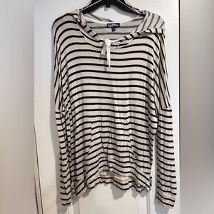 Freshman Women’s Striped Hoodie Lightweight Pullover Knit Top Cream Black Size M